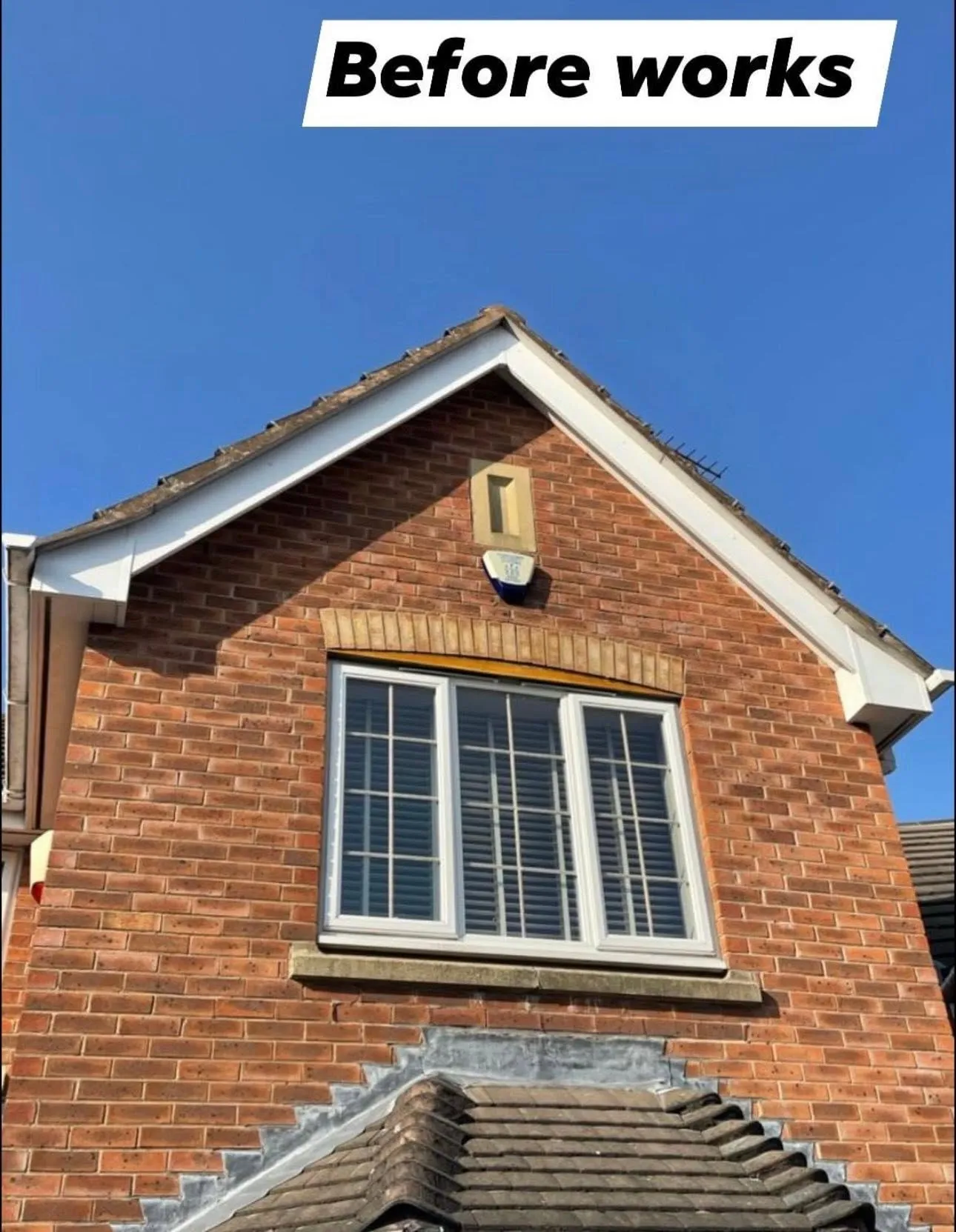 The bay window roof before the work